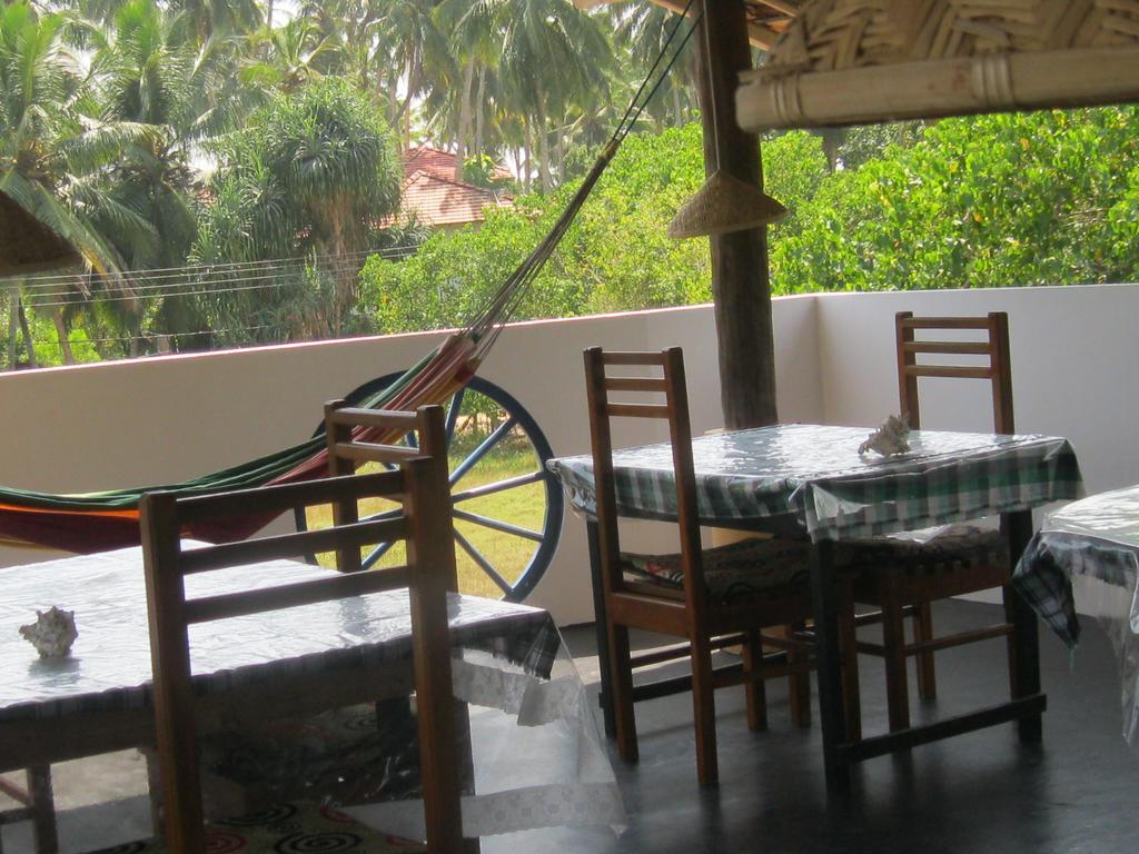Sunshine Cafe Apartment Tangalle Luaran gambar