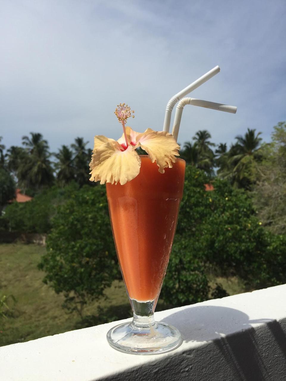 Sunshine Cafe Apartment Tangalle Luaran gambar